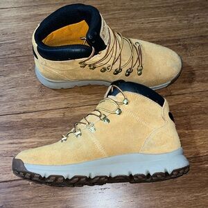 Size 9 Timberland Boots